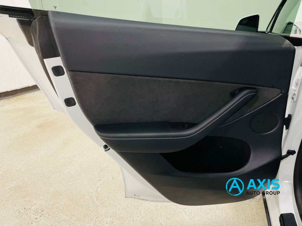 2022 Tesla Model Y Long Range Dual Motor All-Wheel Drive