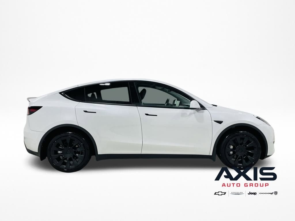 2022 Tesla Model Y Long Range Dual Motor All-Wheel Drive