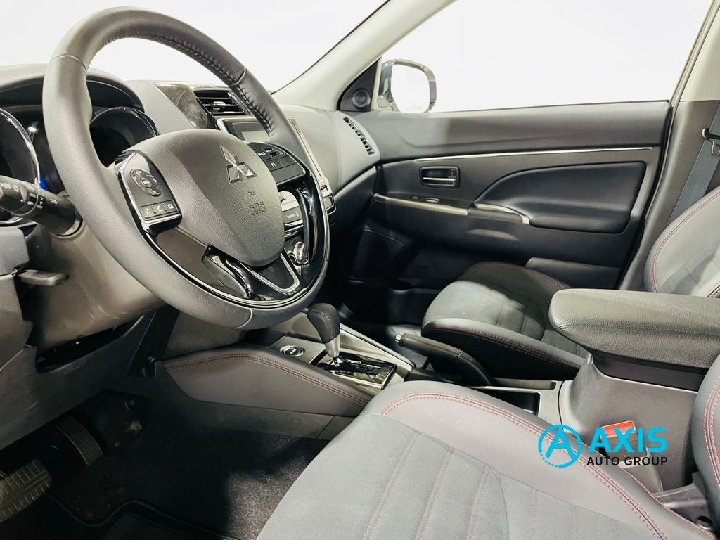 2025 Mitsubishi Outlander Sport S