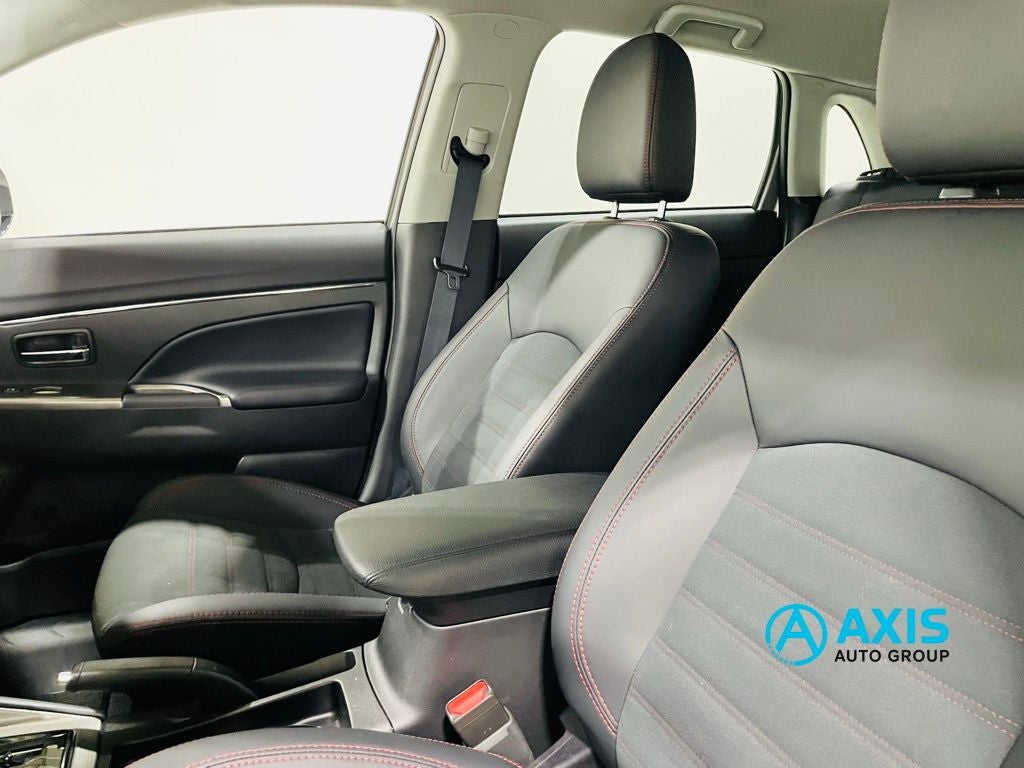 2025 Mitsubishi Outlander Sport S