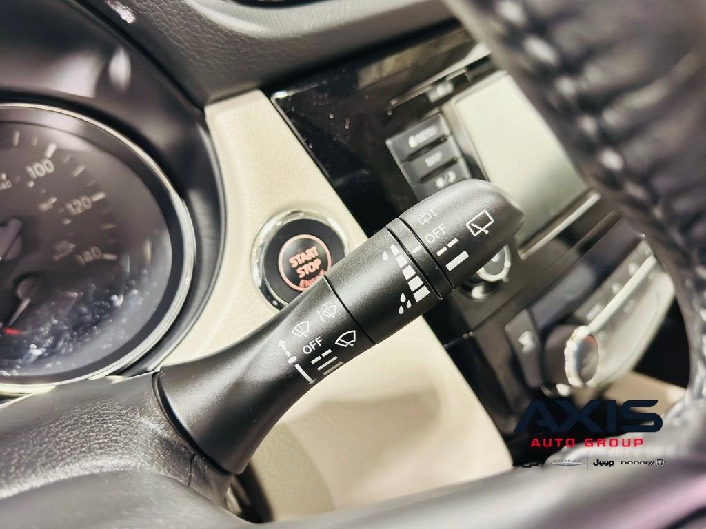 2022 Nissan Rogue Sport SL AWD Xtronic CVT