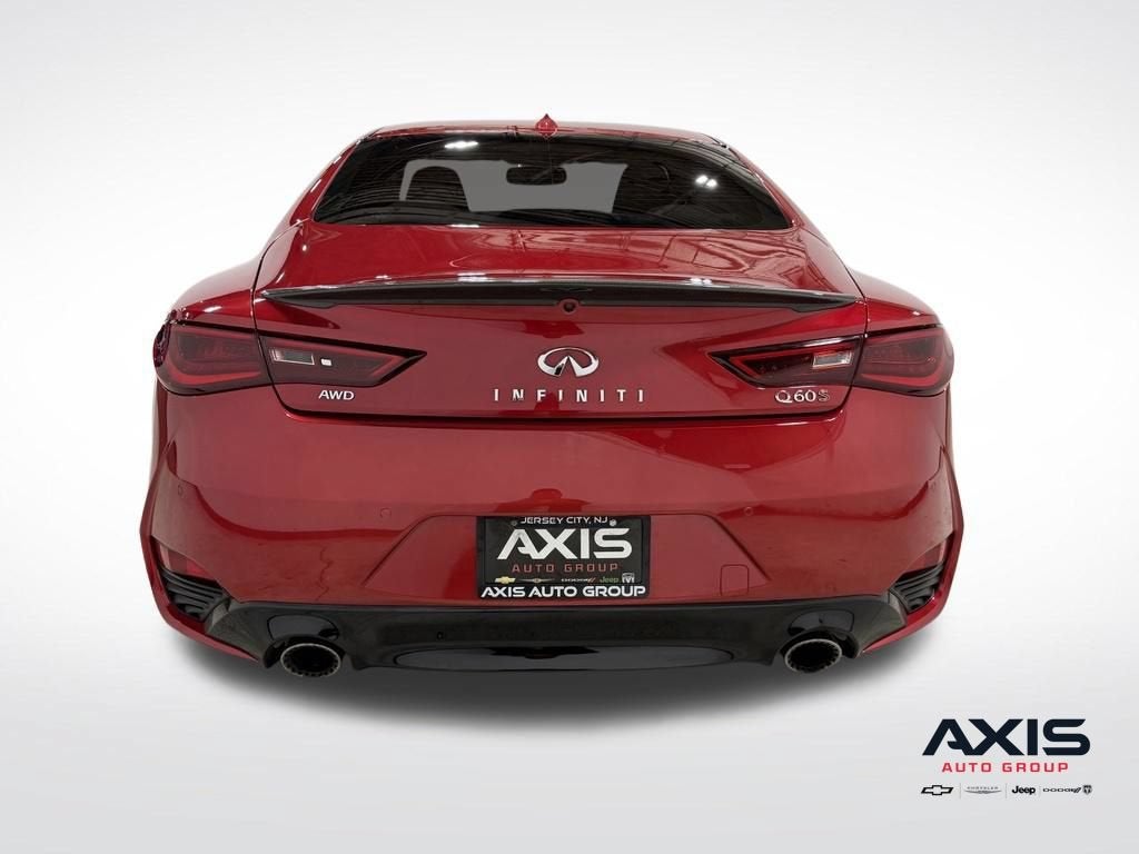 2017 INFINITI Q60 Red Sport 400