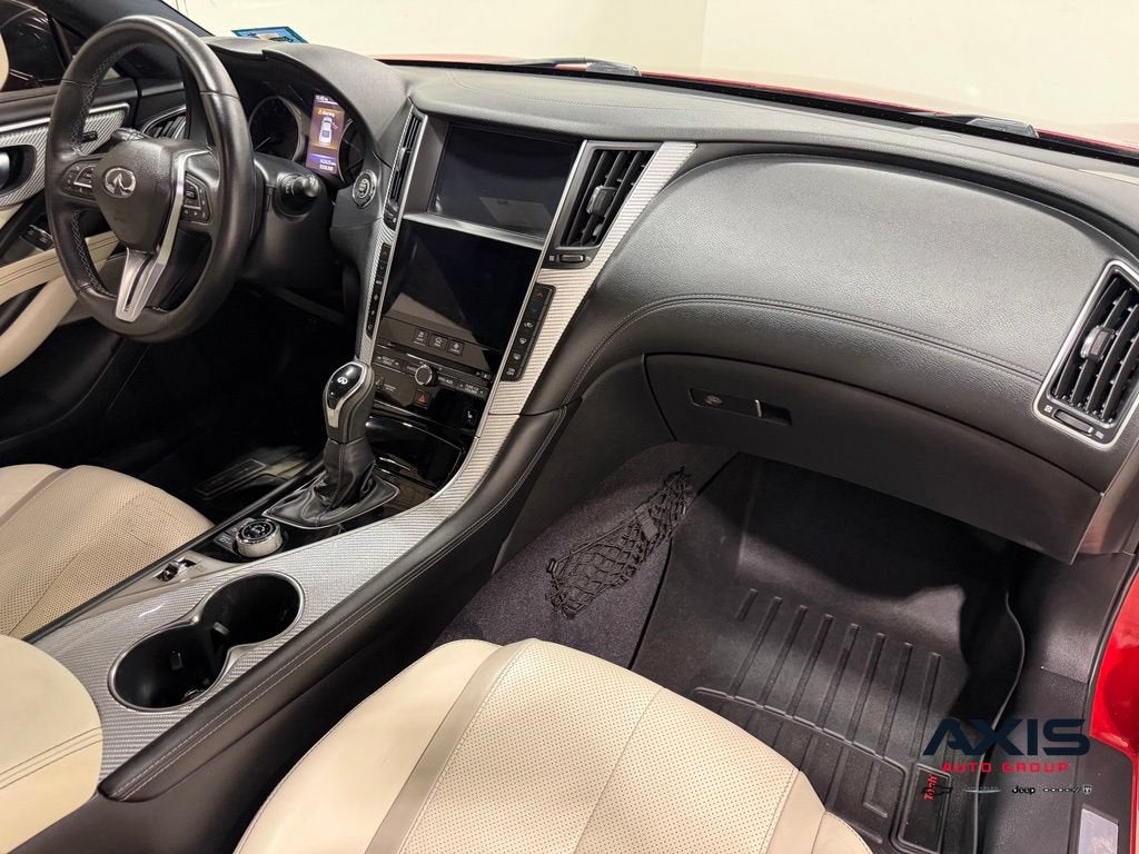 2017 INFINITI Q60 Red Sport 400