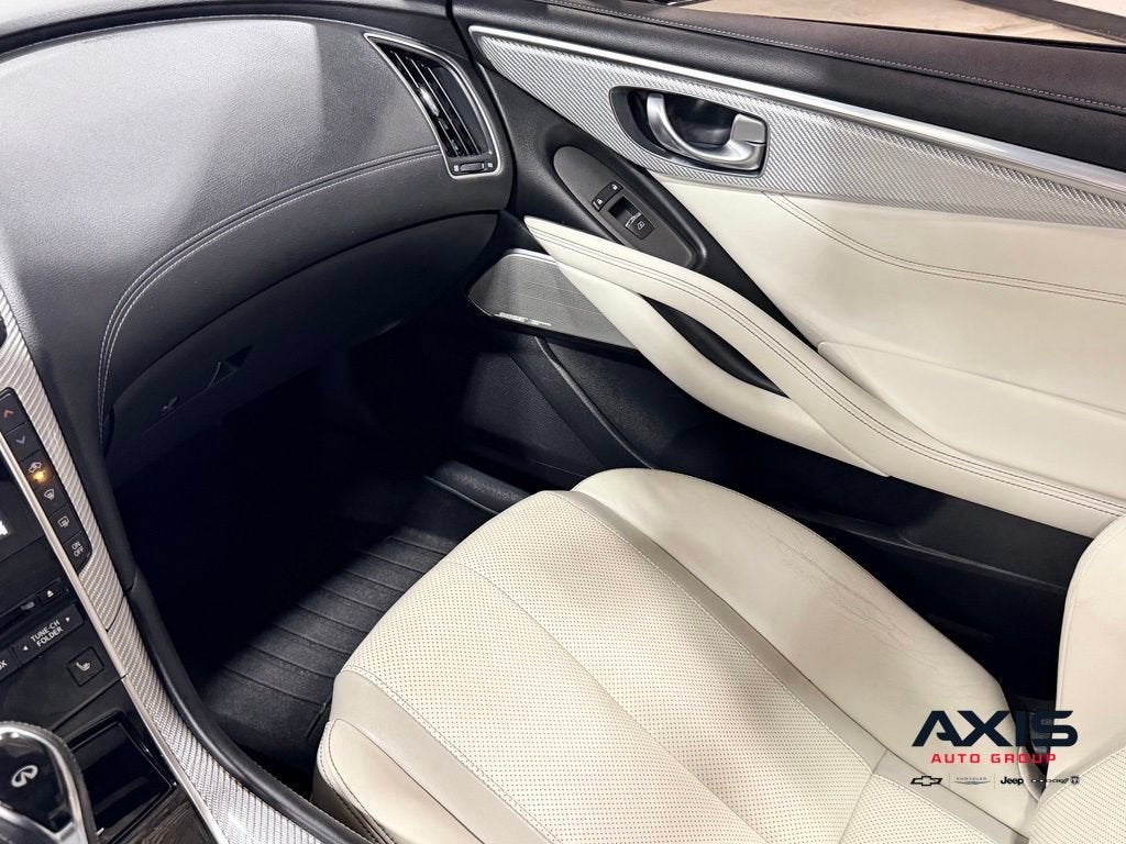 2017 INFINITI Q60 Red Sport 400