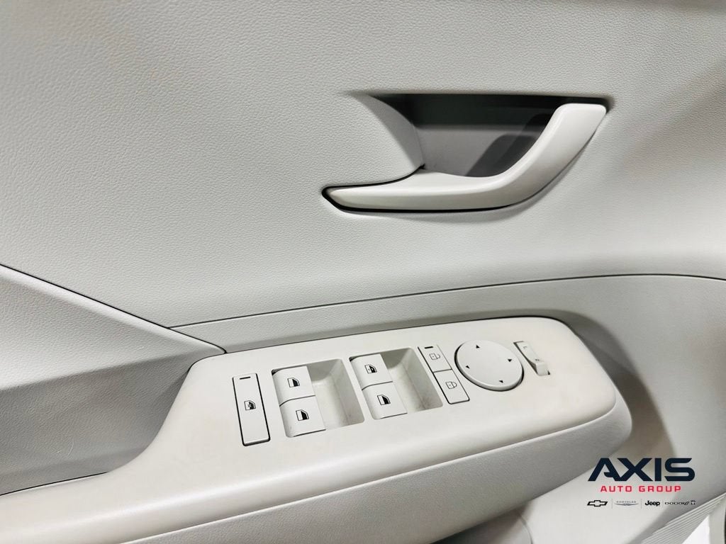 2024 Hyundai Kona SE
