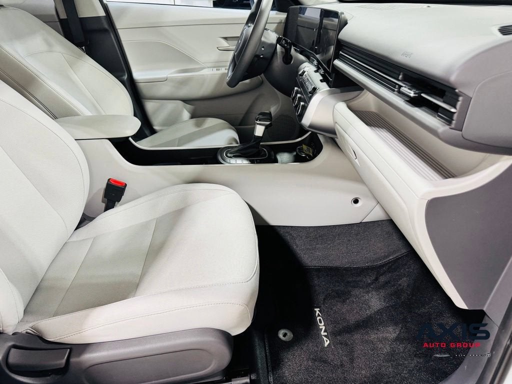 2024 Hyundai Kona SE