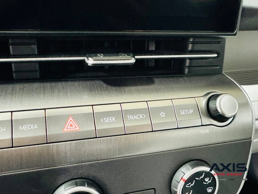 2024 Hyundai Kona SE