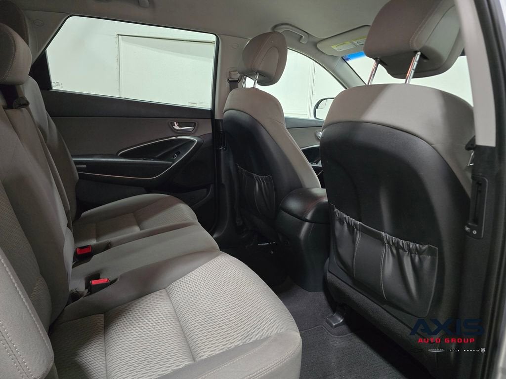 2017 Hyundai Santa Fe SE