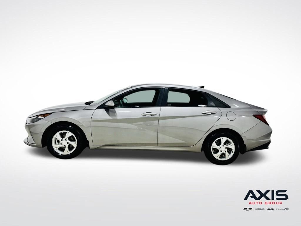 2023 Hyundai Elantra SE