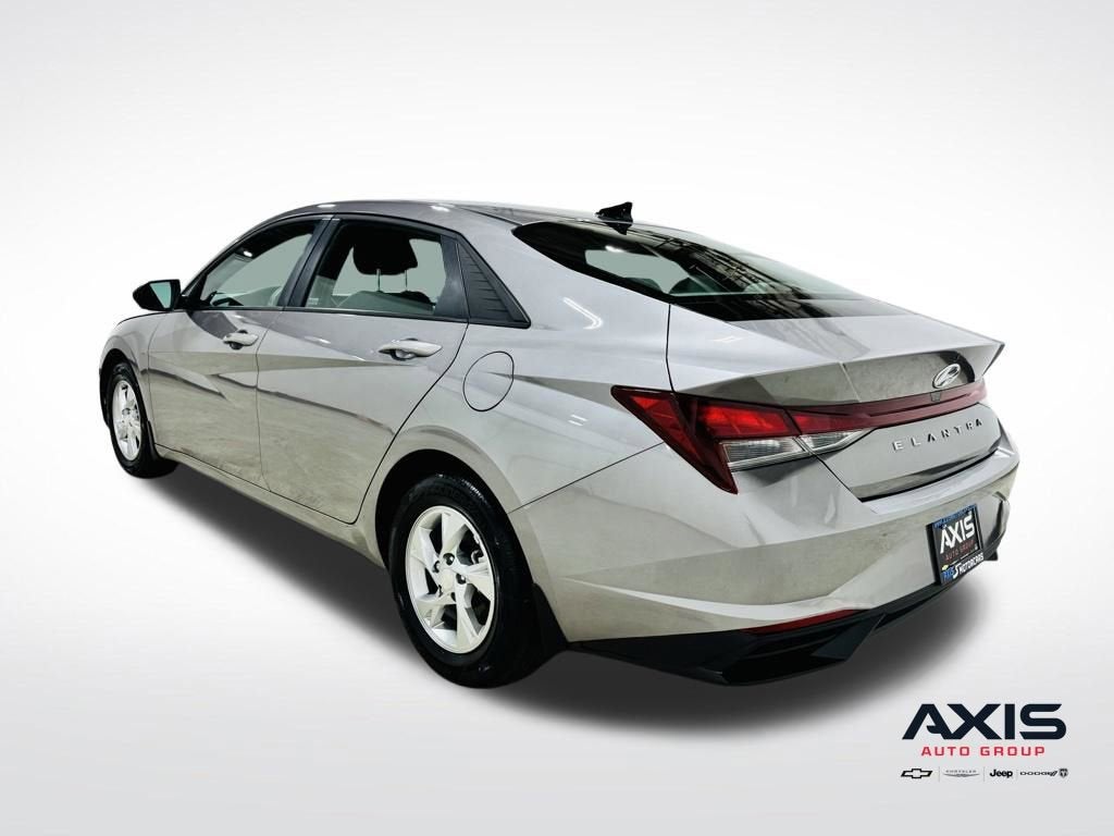 2023 Hyundai Elantra SE