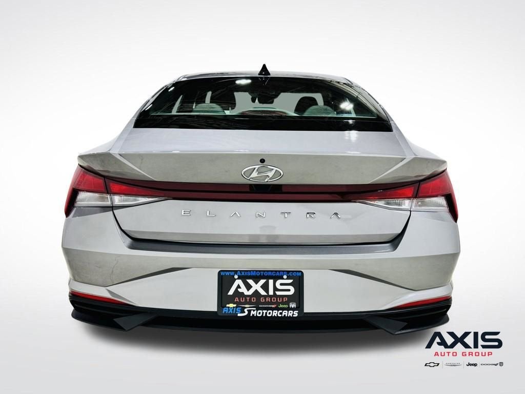 2023 Hyundai Elantra SE
