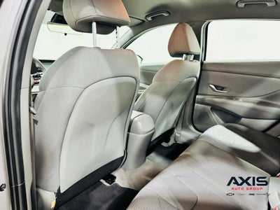2023 Hyundai Elantra SE