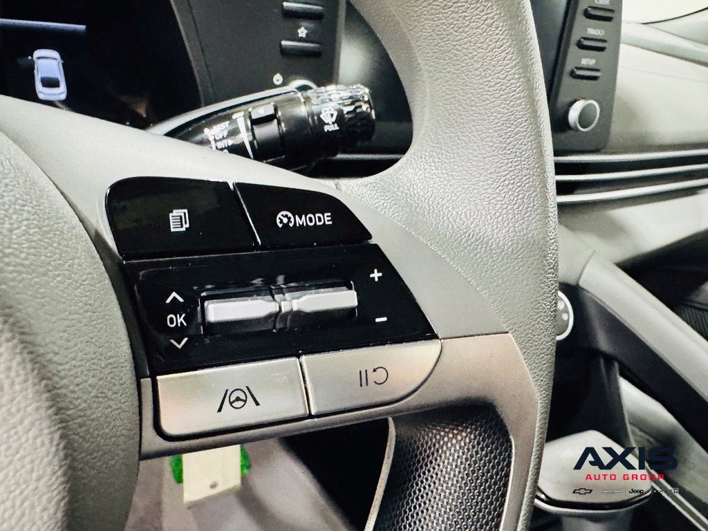 2023 Hyundai Elantra SE