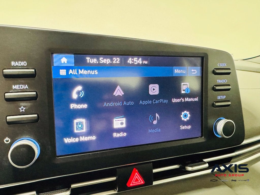 2023 Hyundai Elantra SE