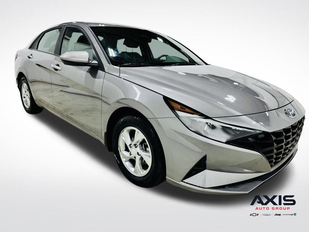 2023 Hyundai Elantra SE