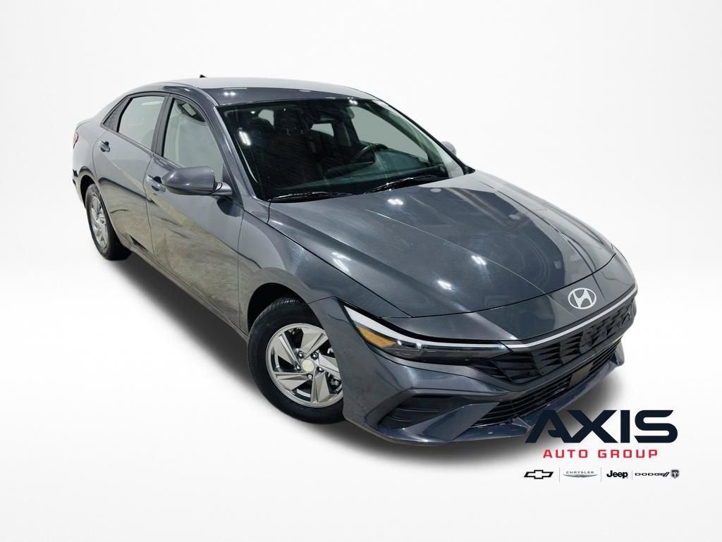 2024 Hyundai Elantra SE