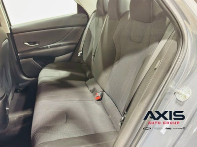 2024 Hyundai Elantra SE