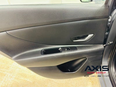 2024 Hyundai Elantra SE