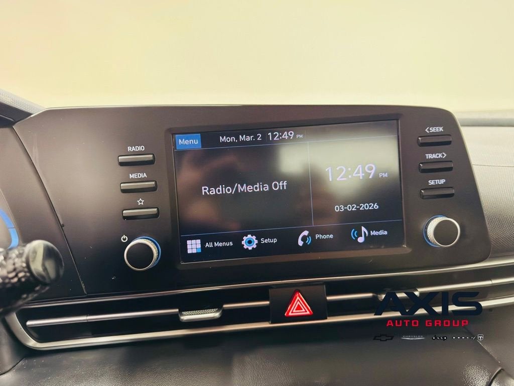 2024 Hyundai Elantra SE