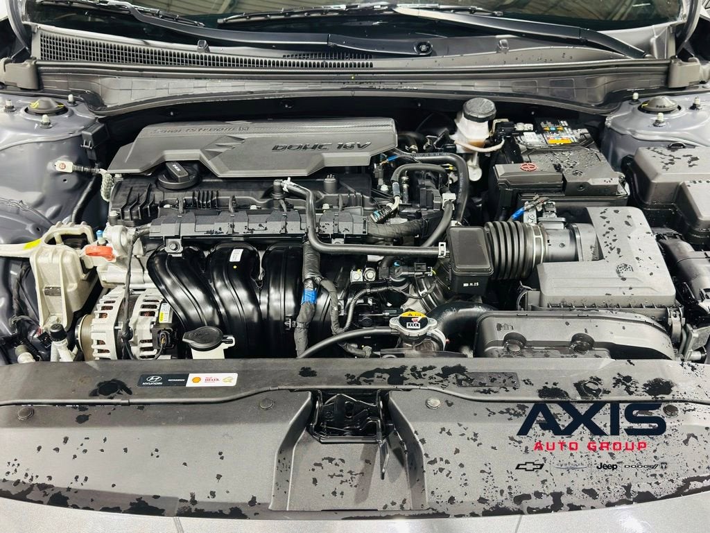 2024 Hyundai Elantra SE