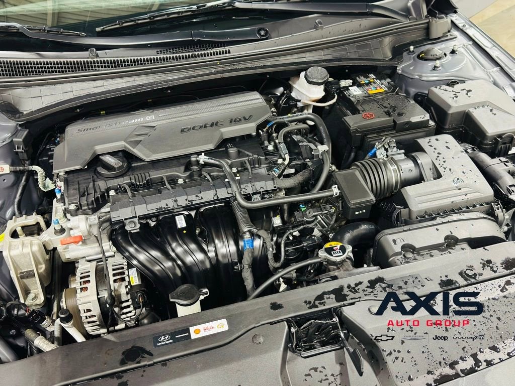 2024 Hyundai Elantra SE