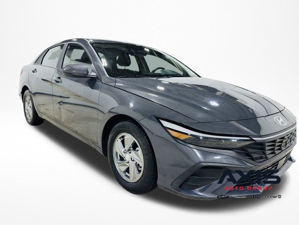 2024 Hyundai Elantra SE