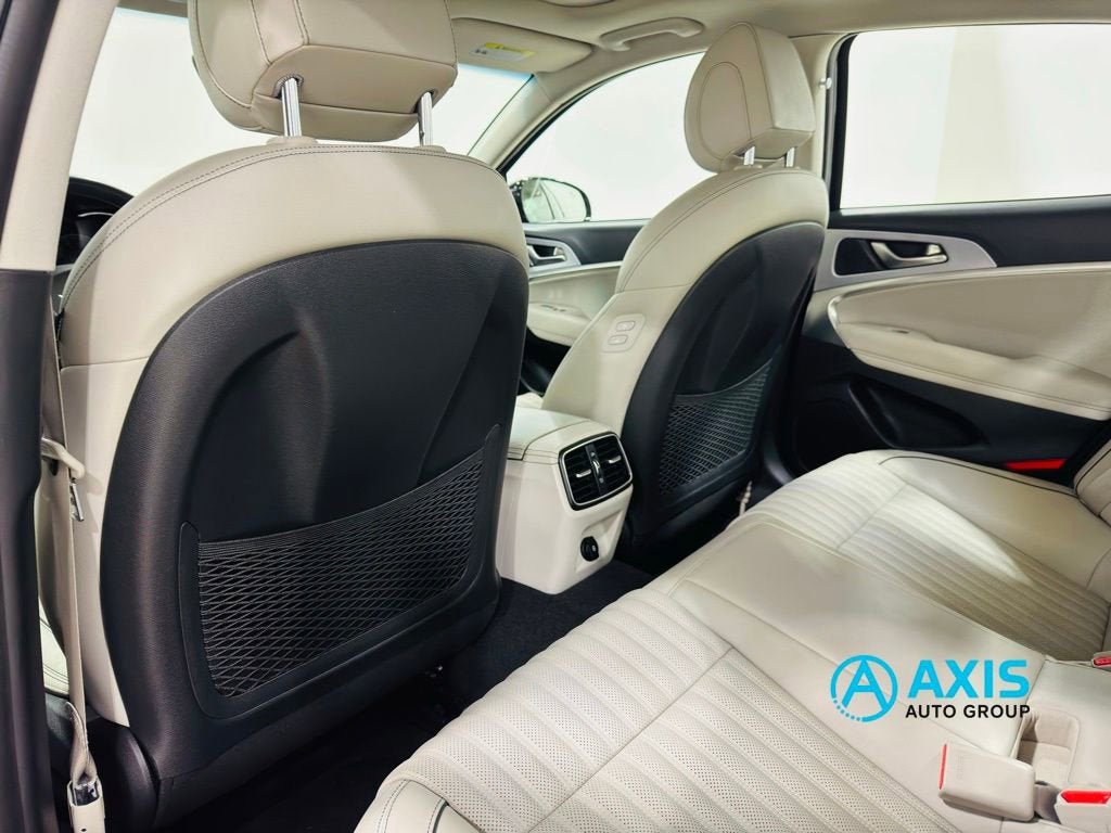 2020 Genesis G70 2.0T RWD