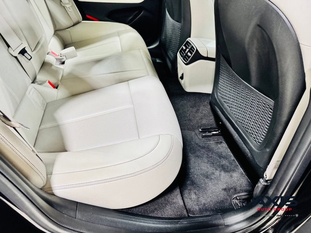 2023 Genesis G70 2.0T AWD
