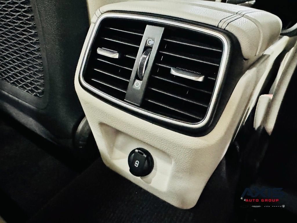 2023 Genesis G70 2.0T AWD