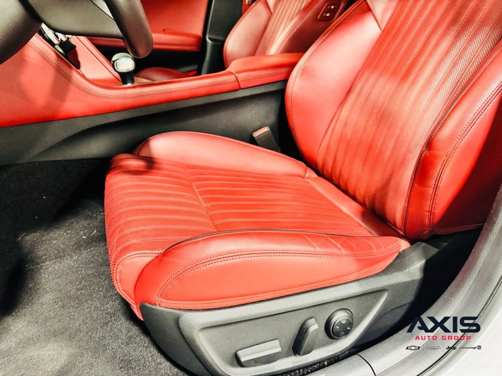 2023 Genesis G70 2.0T RWD