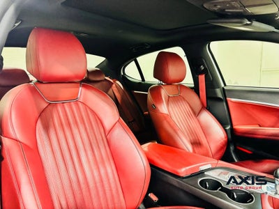 2023 Genesis G70 2.0T RWD