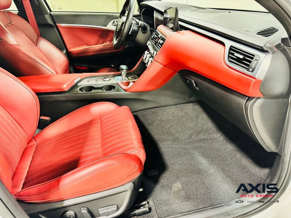 2023 Genesis G70 2.0T RWD