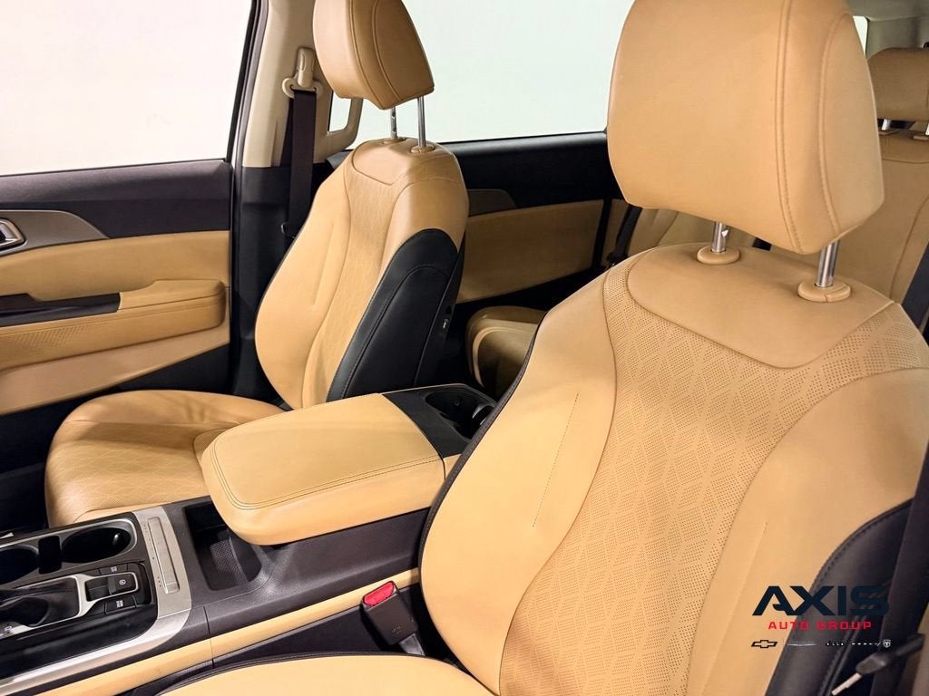 2022 Kia Carnival MPV LX Seat Package