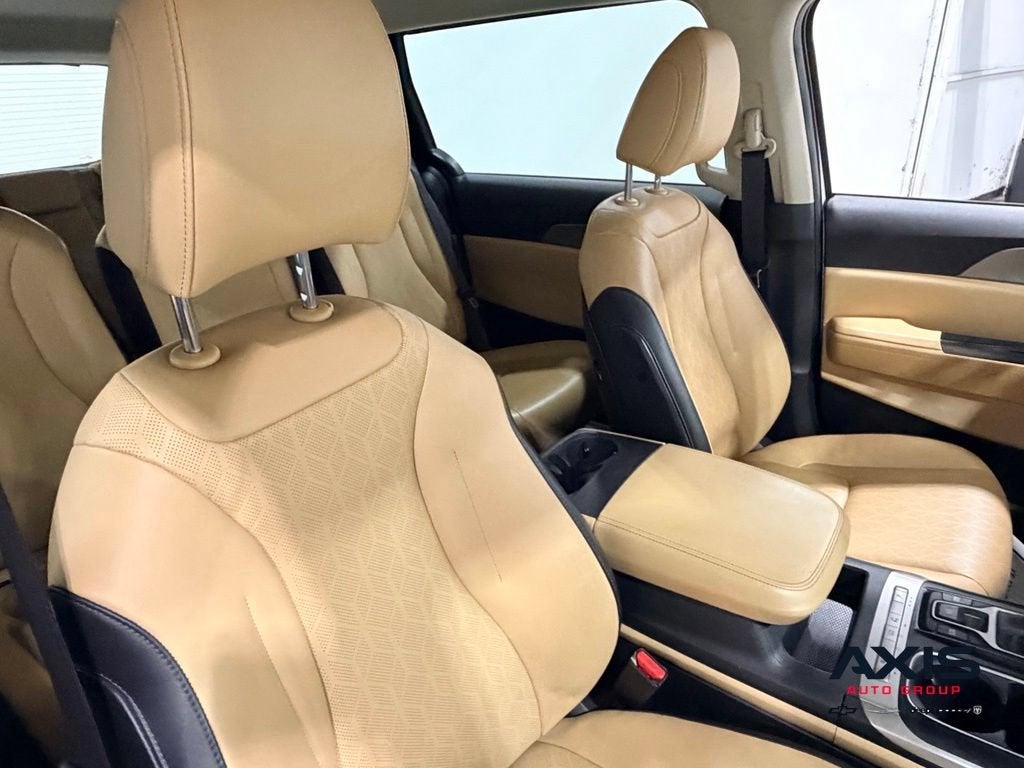 2022 Kia Carnival MPV LX Seat Package