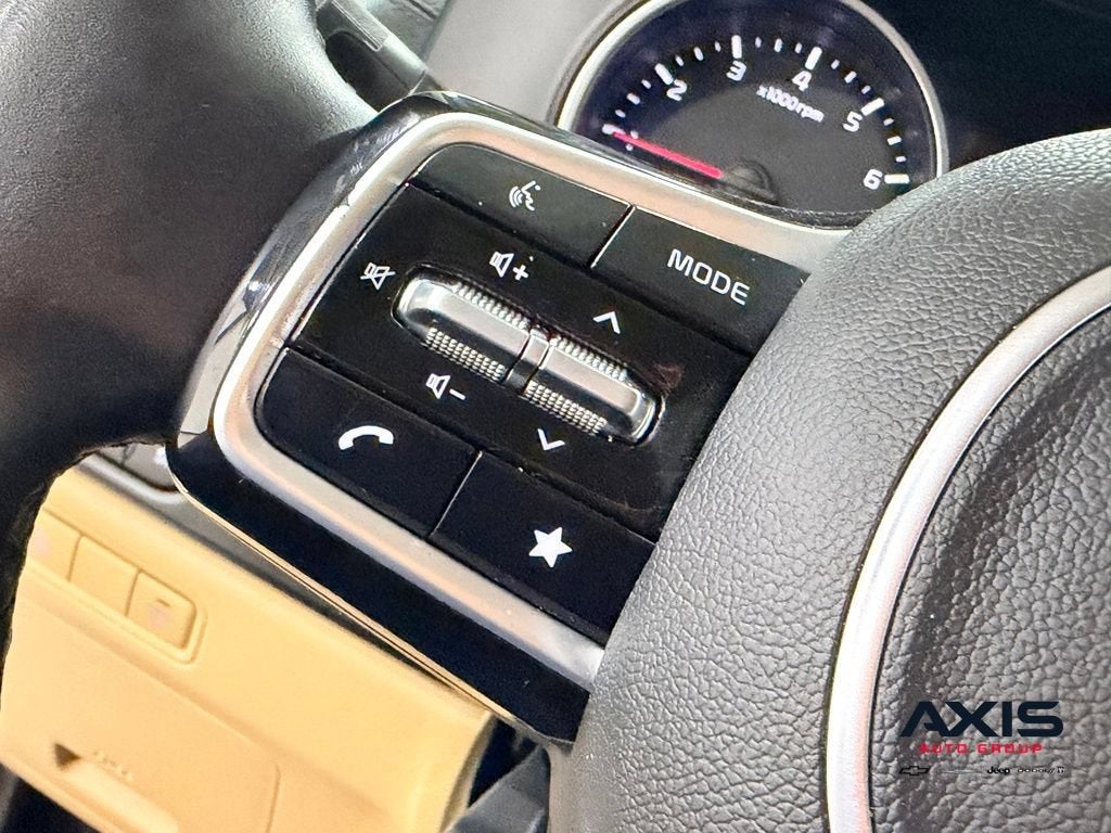 2022 Kia Carnival MPV LX Seat Package