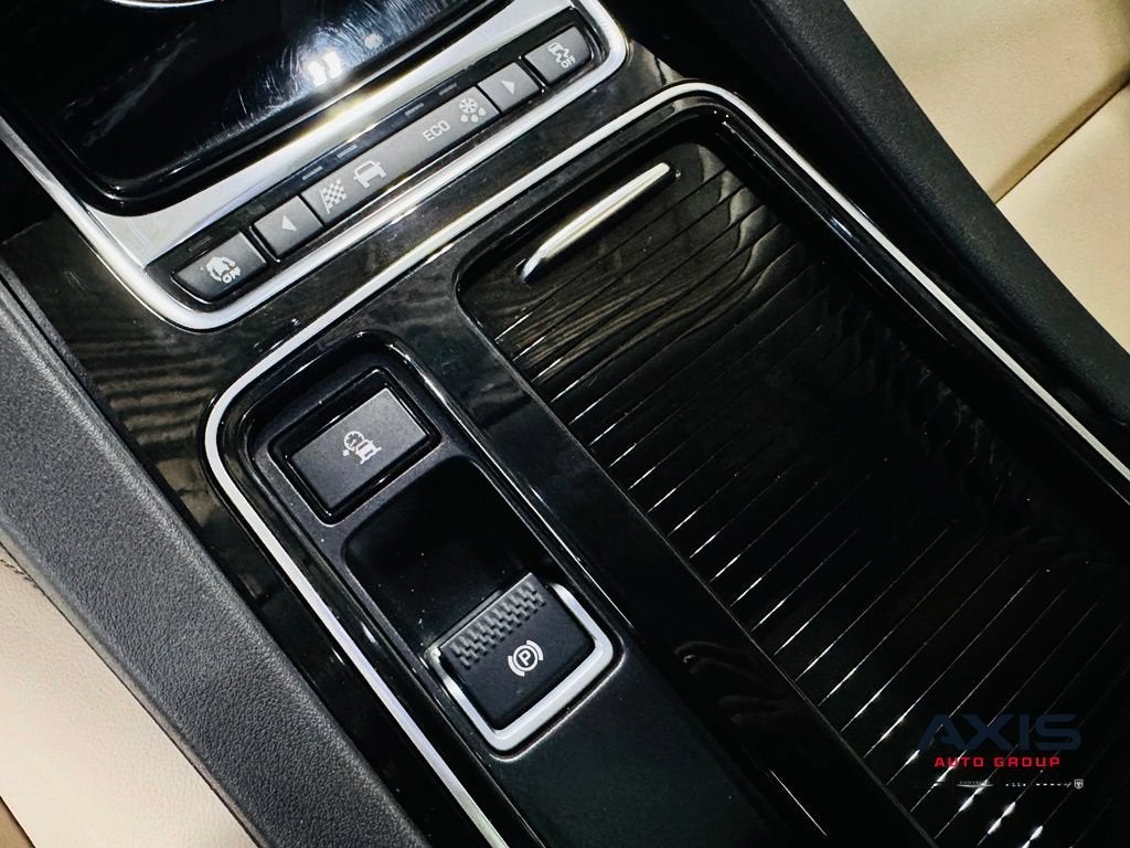 2019 Jaguar F-PACE 25t Premium