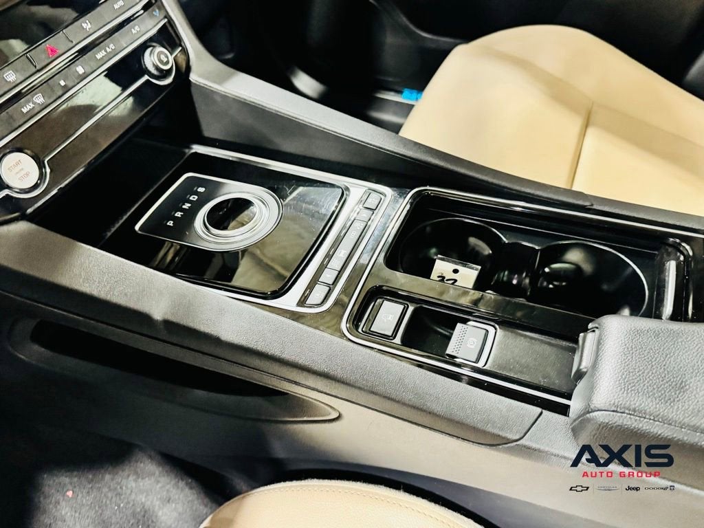 2019 Jaguar F-PACE 25t Premium