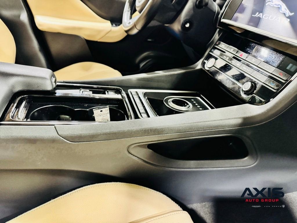 2019 Jaguar F-PACE 25t Premium
