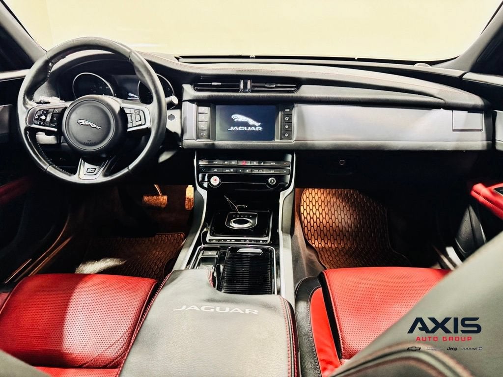 2017 Jaguar XF 35t R-Sport