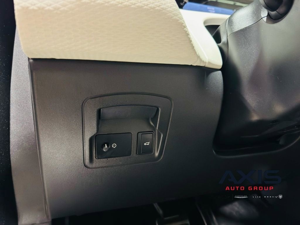 2023 Land Rover Range Rover Velar P250 R-Dynamic S