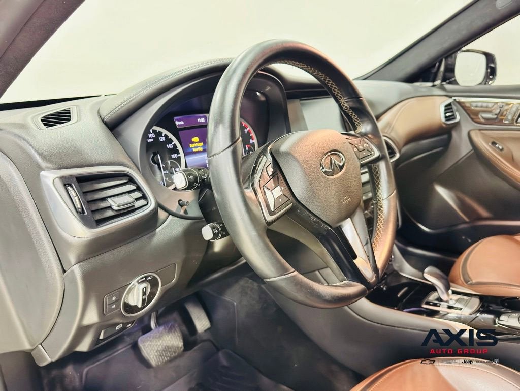 2019 INFINITI QX30 ESSENTIAL