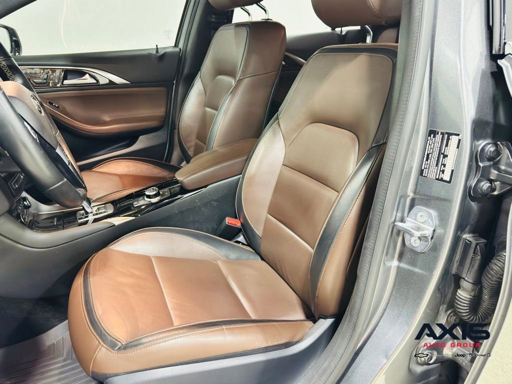 2019 INFINITI QX30 ESSENTIAL