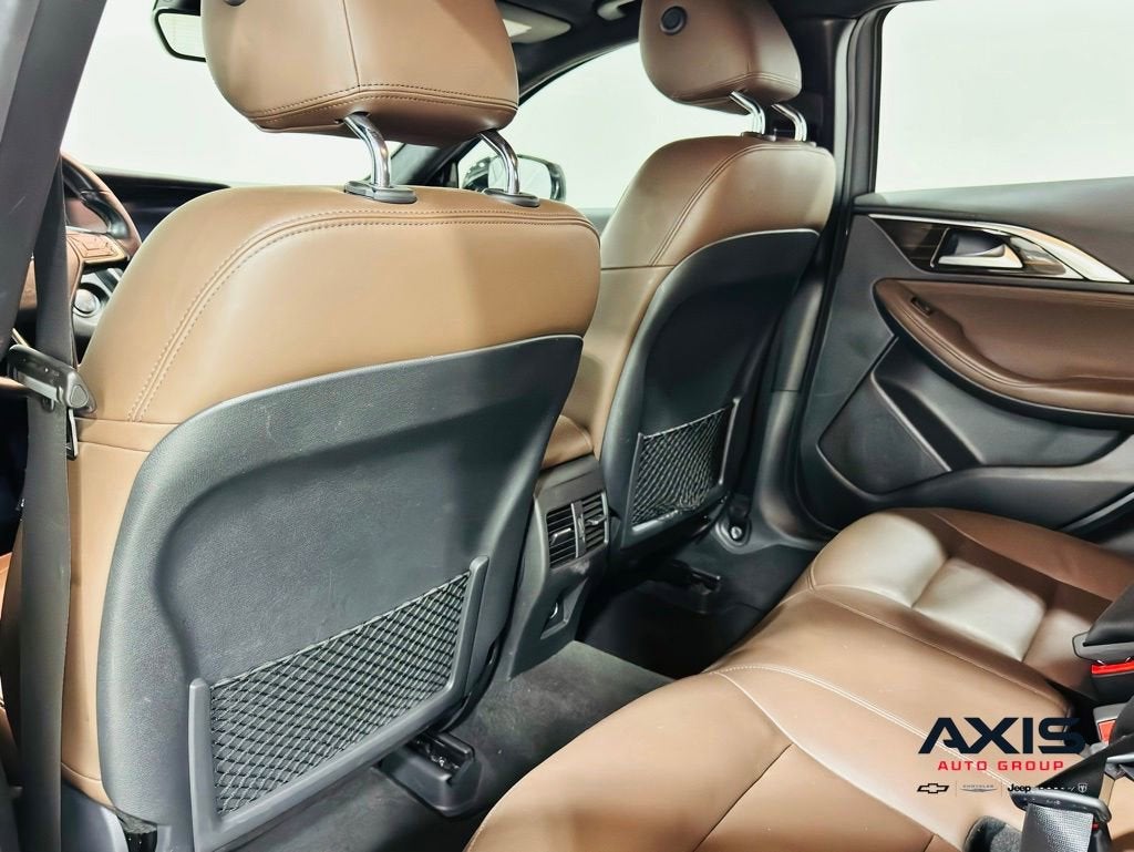 2019 INFINITI QX30 ESSENTIAL