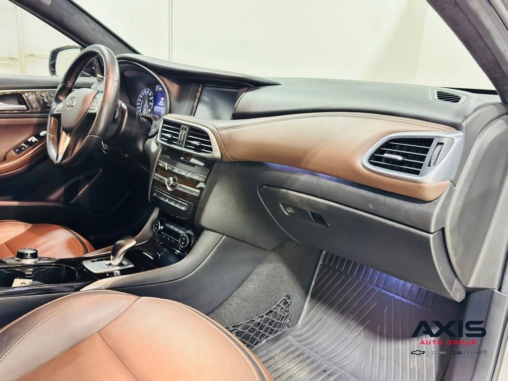 2019 INFINITI QX30 ESSENTIAL