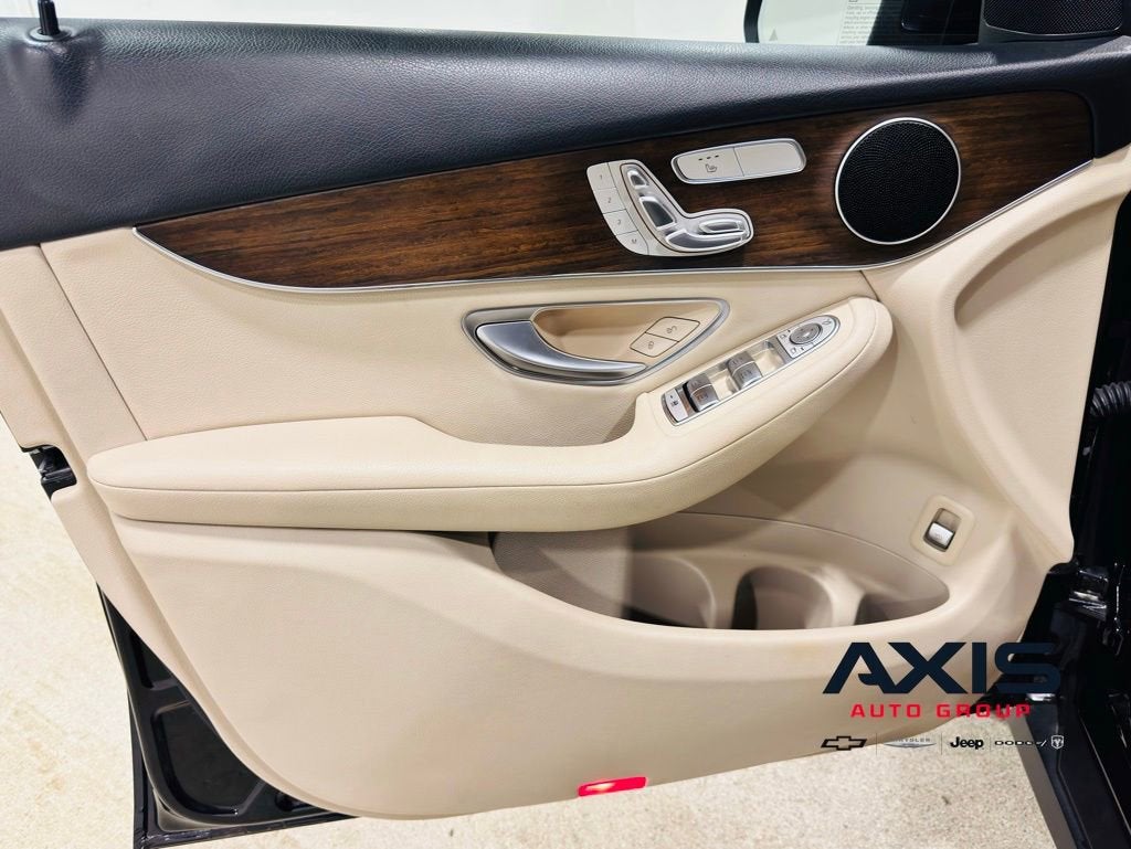 2021 Mercedes-Benz GLC GLC 300