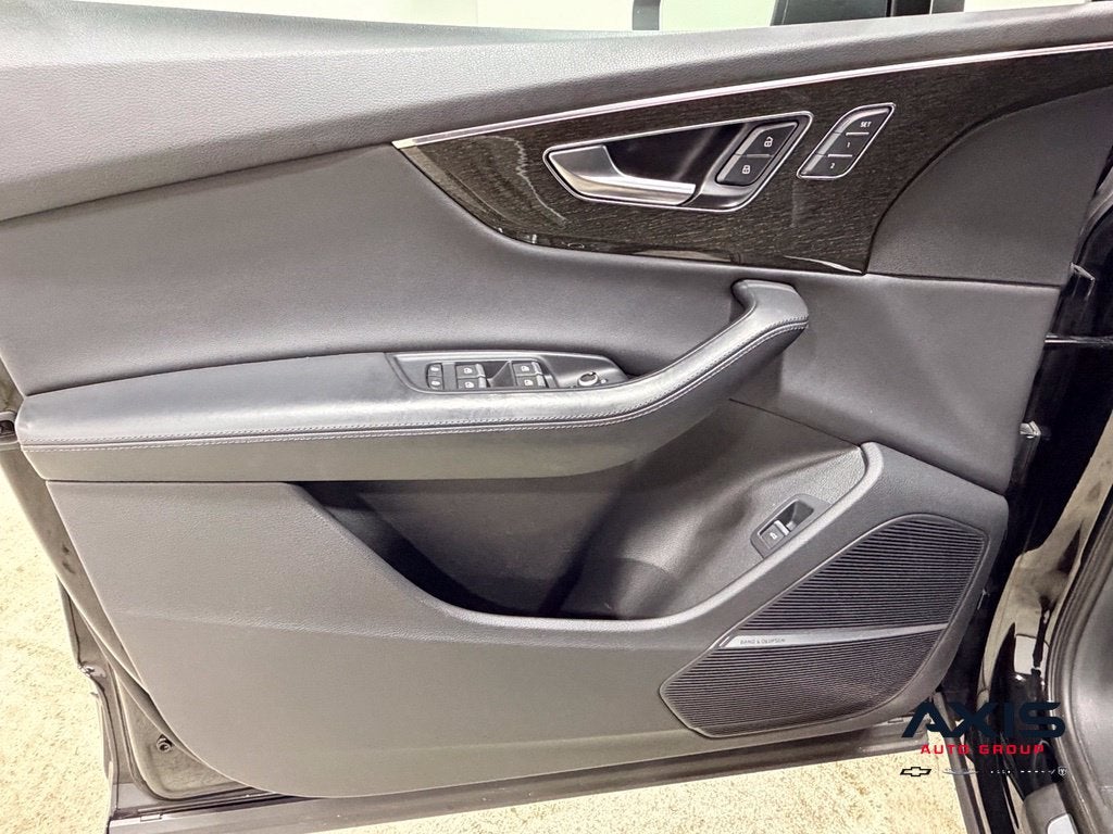 2022 Audi Q7 Premium Plus
