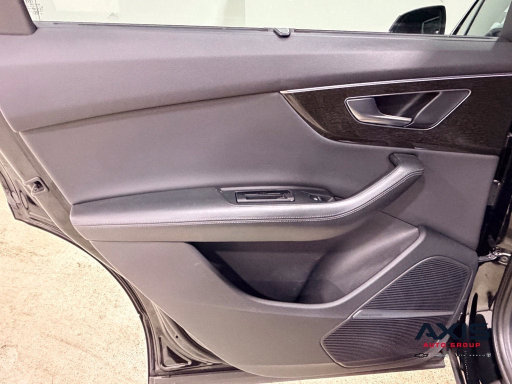 2022 Audi Q7 Premium Plus