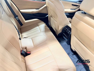 2023 BMW 530 i xDrive
