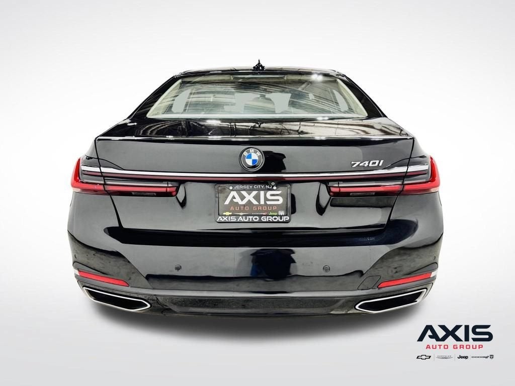 2021 BMW 740i 740i