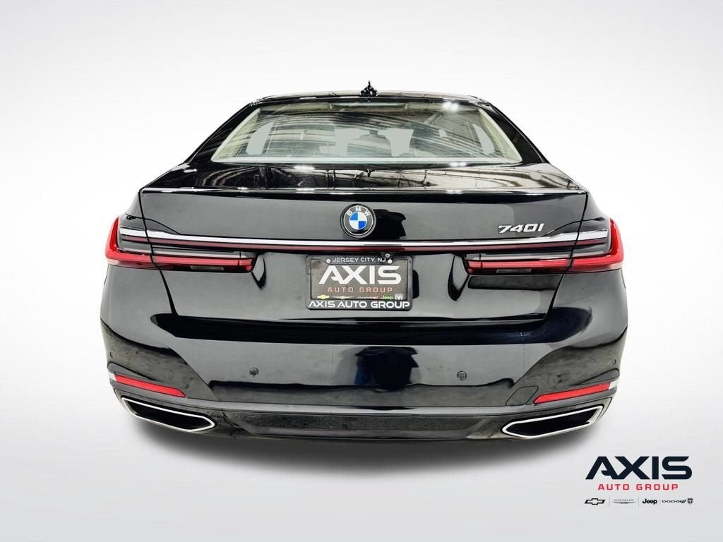 2021 BMW 740i 740i